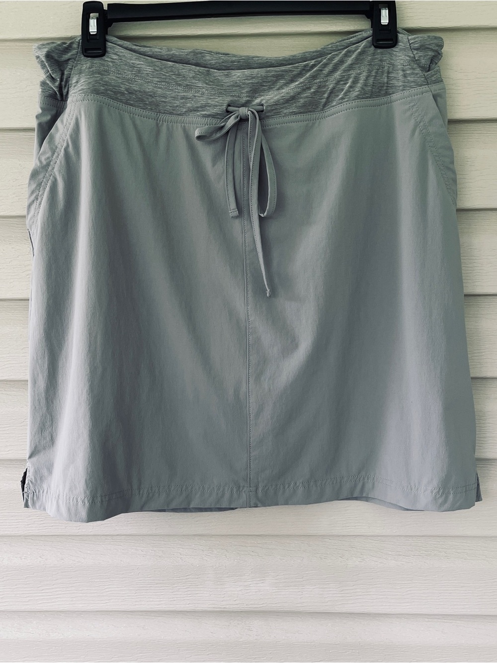 Duluth Trading Co Womens Gray Drawstring Skort Active Wear Athleisure Size 18